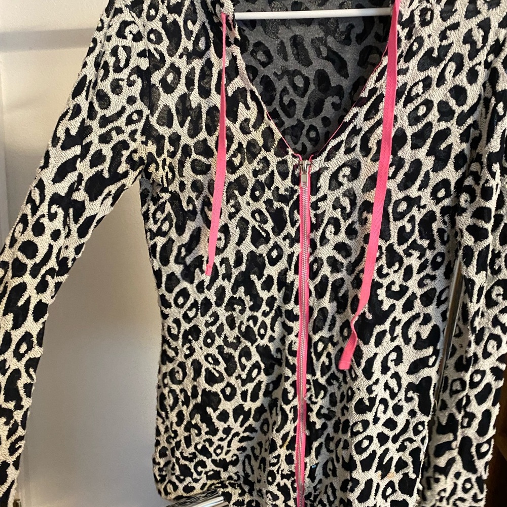 Women’s leopard sweater
